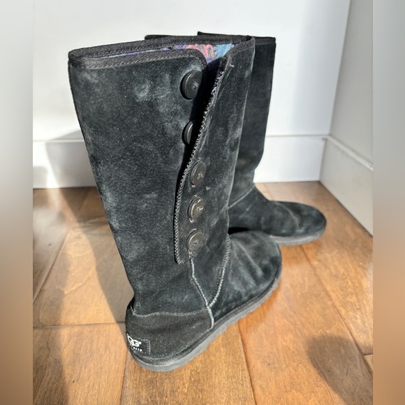 UGG Boots - Picture 2 of 12